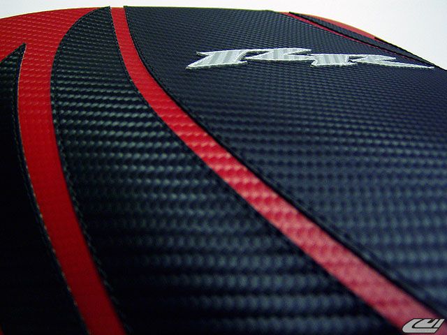 of the carbon fiber vinyl reflecting just like real carbon fiber