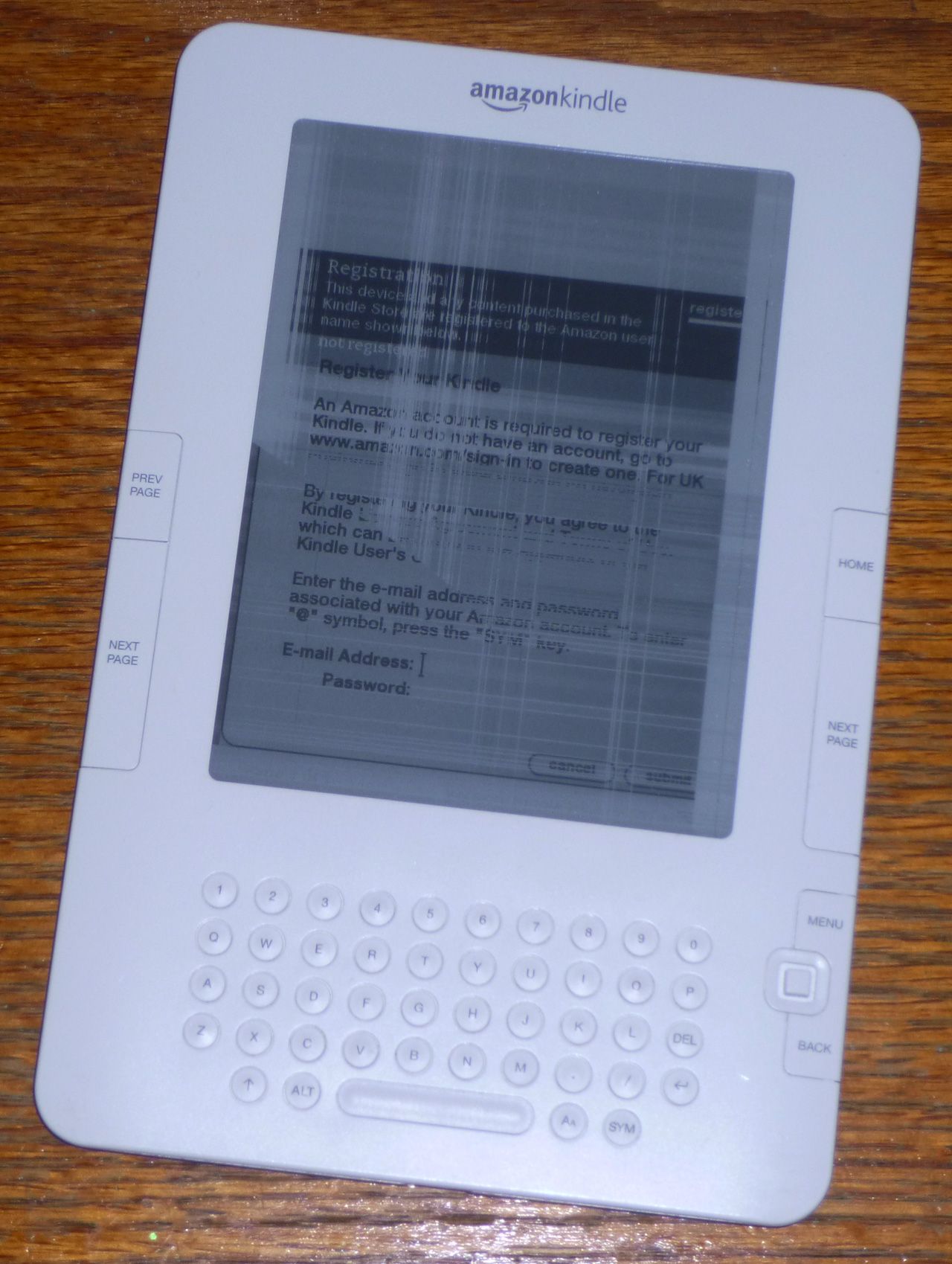  Kindle 2nd Generation 3G WiFi 2GB White P N D00701 as Is Screen