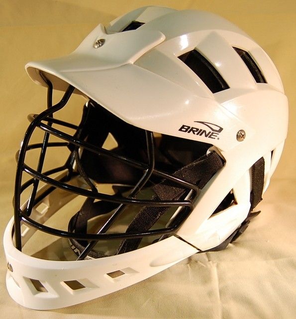 Brine Lacrosse Helmet with Facemask Excellent Condition Size Medium