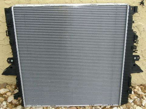 Land Rover Radiator LR4 New