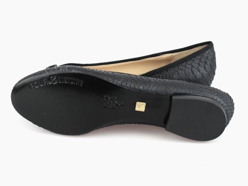 description chic versatile licia flats by pour la victoire