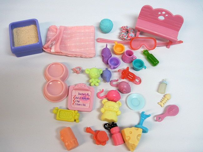 Littlest Pet Shop LPS Lot Accessories Only Scooter Blythe Items Beds