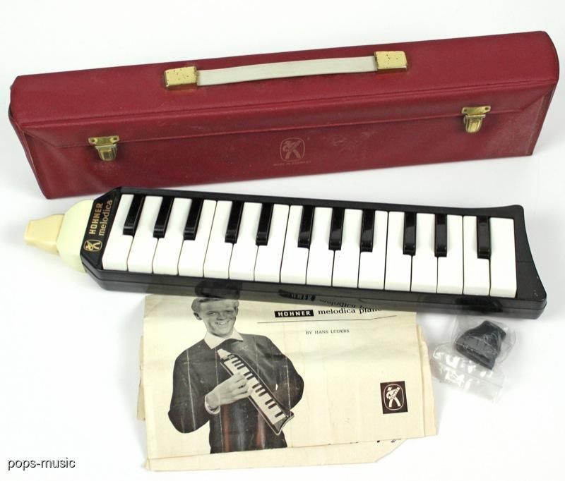 Vintage Hohner Melodica Piano 27 w Case