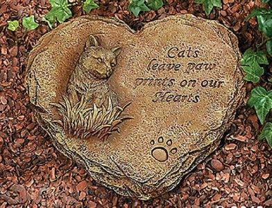 CAT MEMORIAL HEART SHAPED GARDEN STEPPING STONE NEW