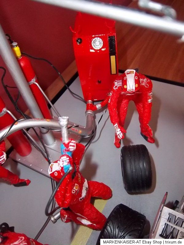 Enzo Modelcars 1 18 Diorama Ferrari 248F1 Pit Crew Pitstop Schumacher