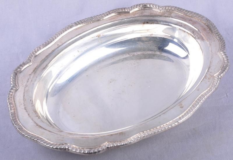 FB Rogers Silverplate Oval Covered Serving Dish Tray