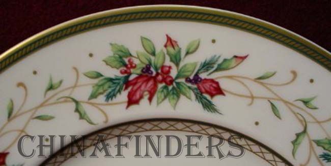 Fitz Floyd China Winter Holiday Pattern Dinner Plate