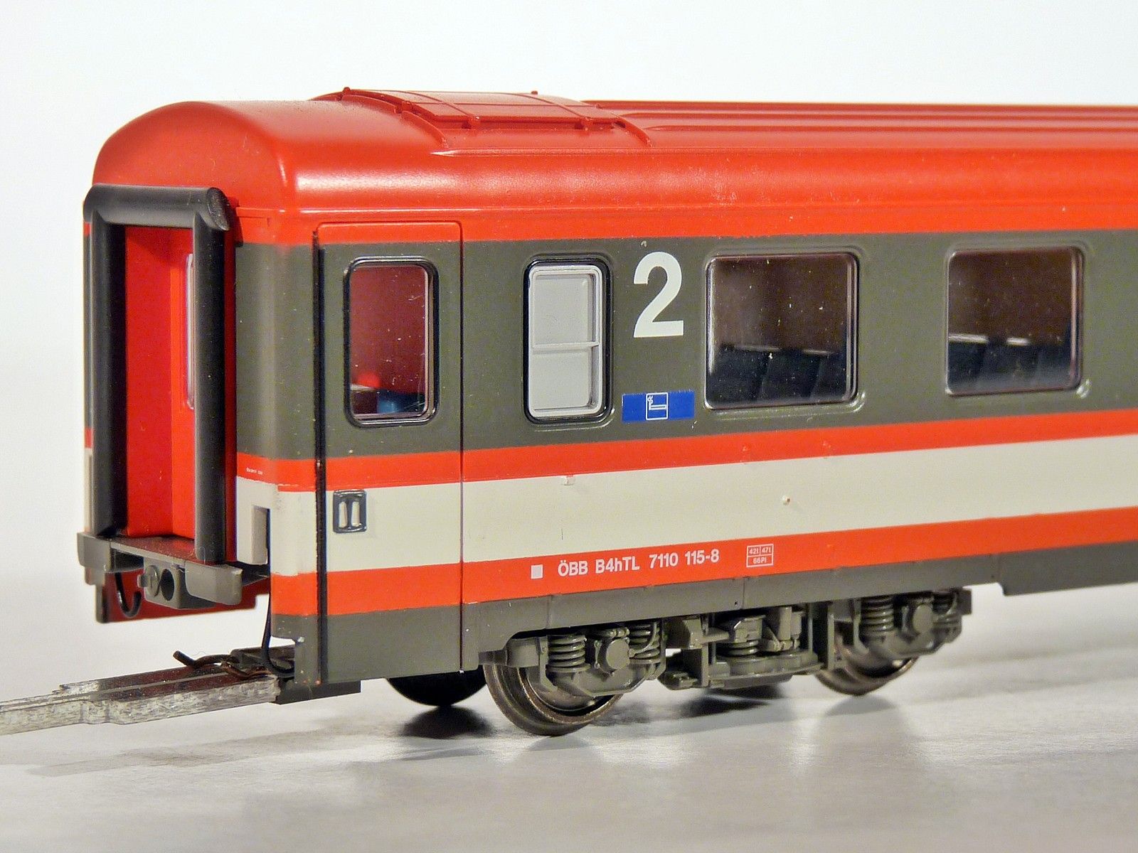 Roco 43060 ÖBB 4010 Zwischenwagen 7110 2.Klasse