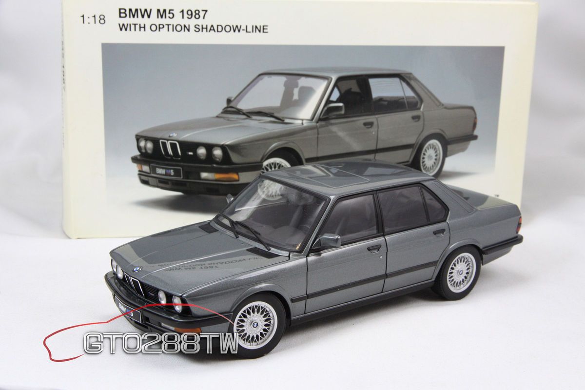 AUTOart 118 scale BMW M5 Shadow Line 1987  Grey(E28)