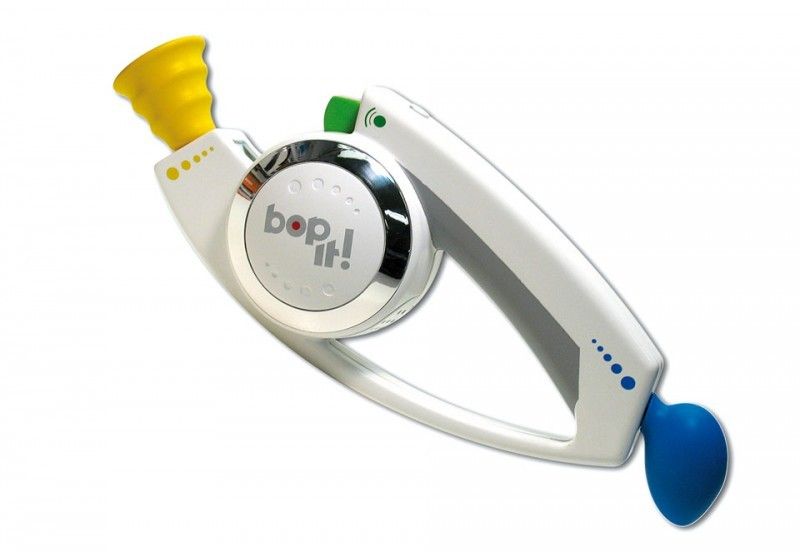 PARKER Bop It 1 oder mehr Spieler, ab 8 Jahren