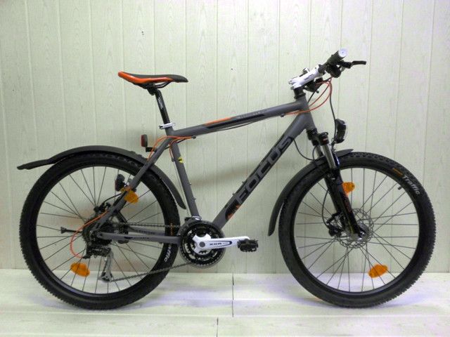 26 Focus Whistler Street MTB Fahrrad 27 G Shimano Alivio Beleuchtung