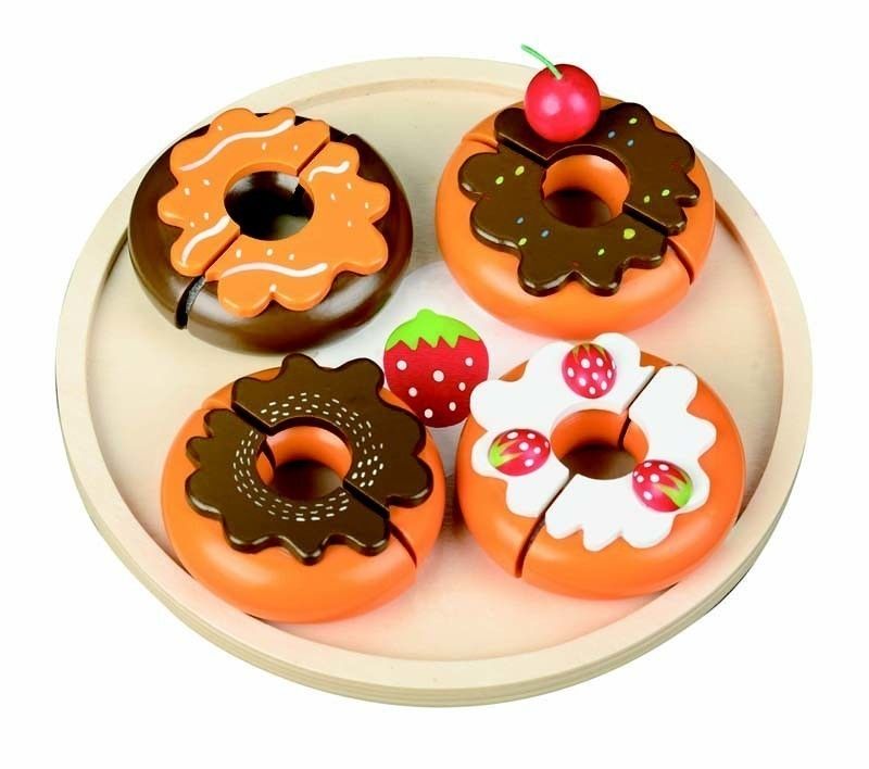 Doughnuts Kuchen Kuechlein a Teller Holz 85043 AMLEG Kinderkueche