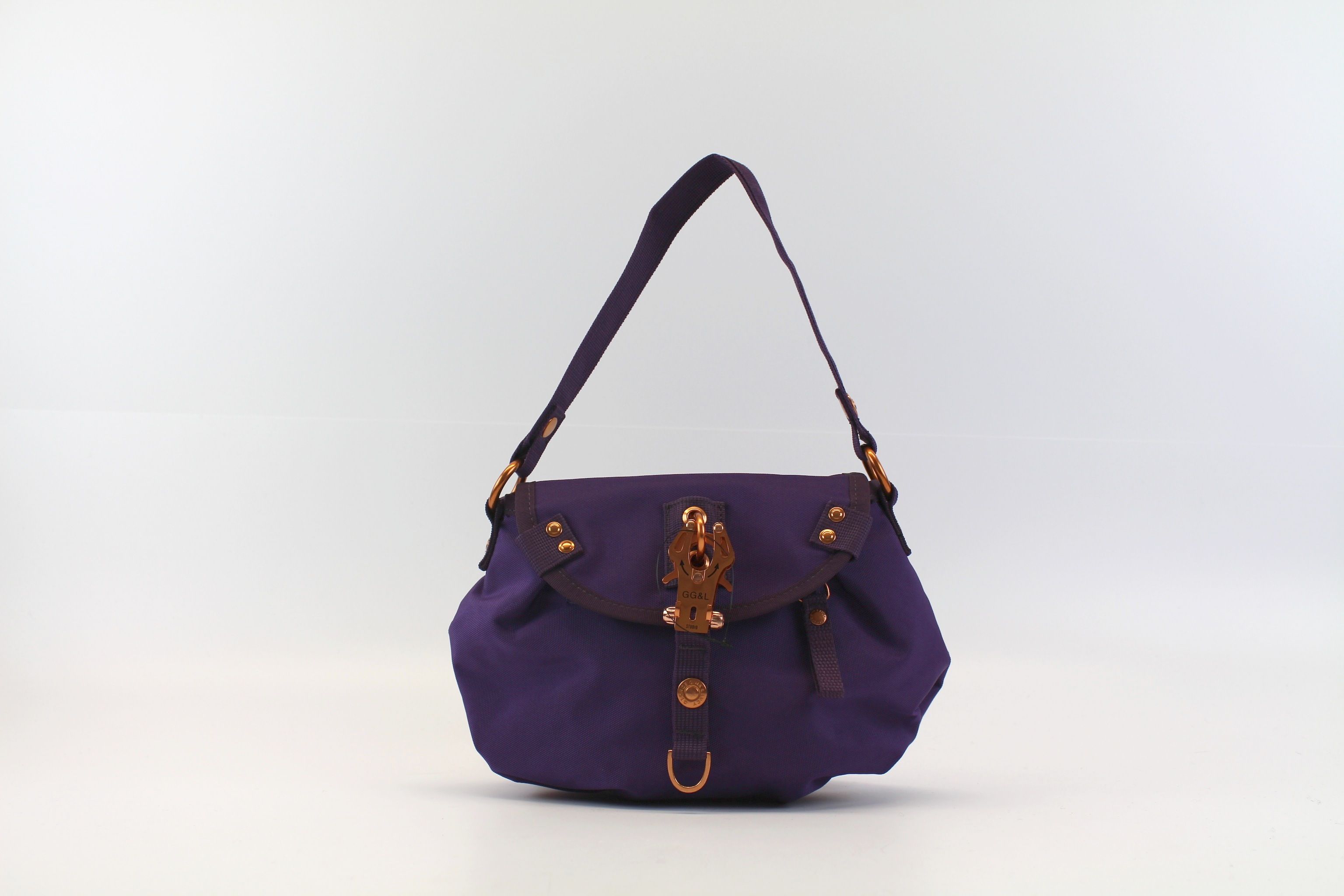 George Gina & Lucy Tasche 02/2012 Nylon Bornstar in coppervioletta