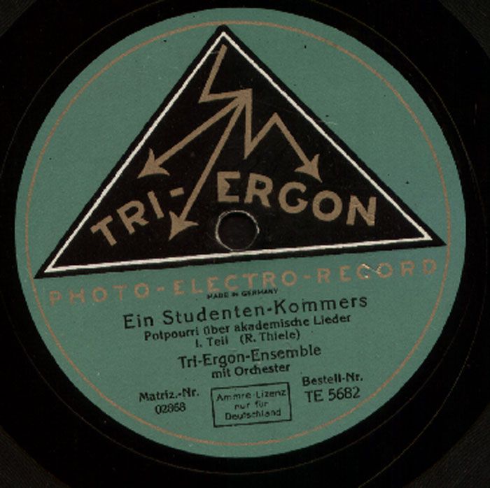 Tri Ergon Ensemble   Ein Studenten Kommers ( Potporri ) TRI ERGON 10