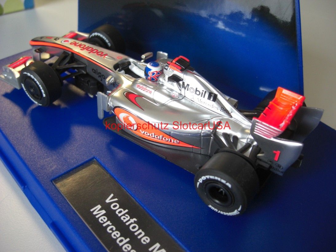 Carrera Digital 132 30518 F1 Vodafone McLaren Mercedes