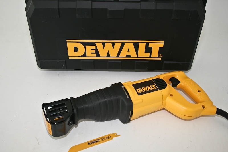 DEWALT DW 304 PK Säbelsäge Reciprosäge