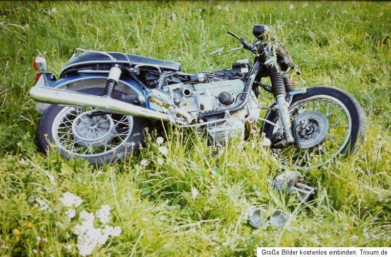 MOTORRAD UNFALL 60er JAHRE   2 ORIG. DIAS   SIEHE BESCHREIBUNG