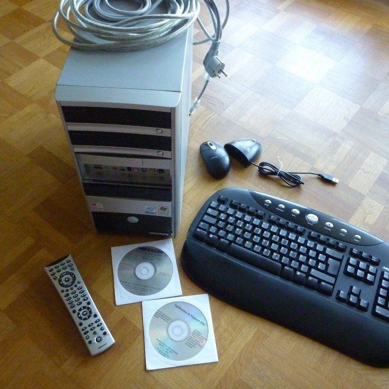 MEDION PC Modell MT 7 TYP MED MT 345 Multimedia PC Intel Pentium 4