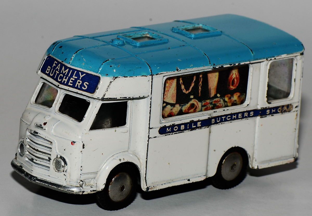 CORGI TOYS Nr. 407   Smiths Karrier Bantam Mobile Butchers Shop