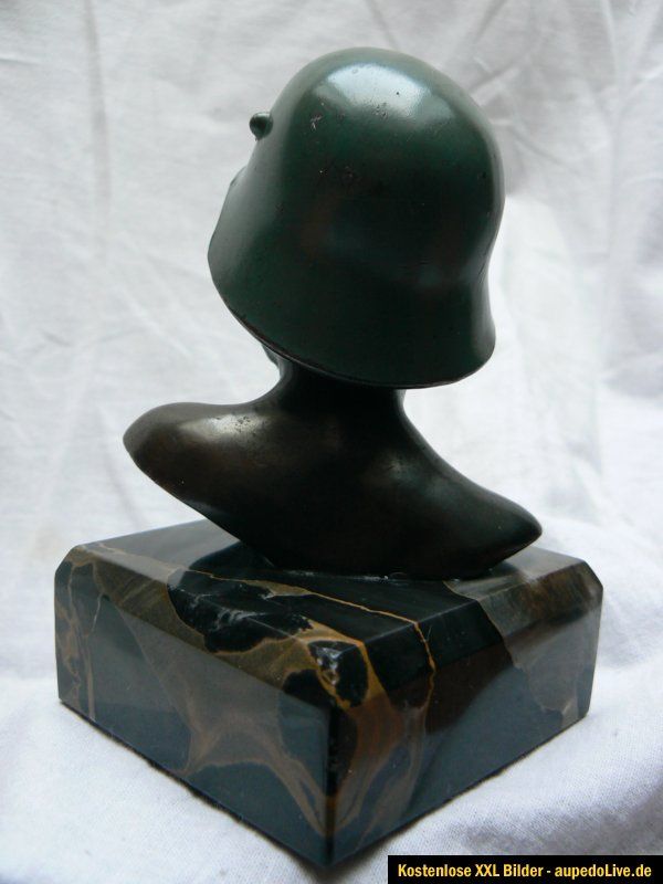 Stahlhelm Soldatenbüste Wehrmacht Elite Tischdeko 