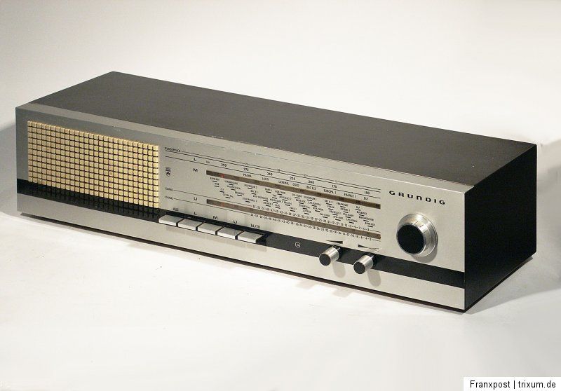 GRUNDIG TYPE 2090A GUT AUSSEHENDES RADIO