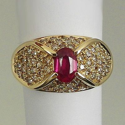 Goldring mit 70 Diamanten und Rubin 585 Gelbgold, Diamantring