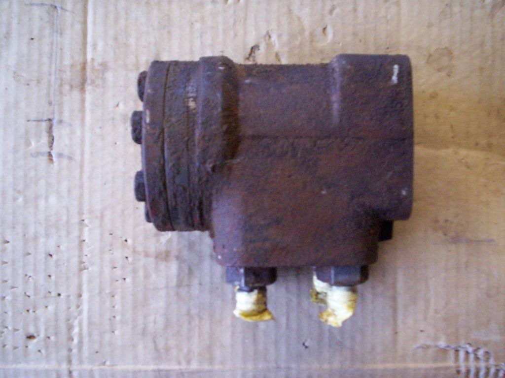 Inter 674 steering motor (orbitrol unit)