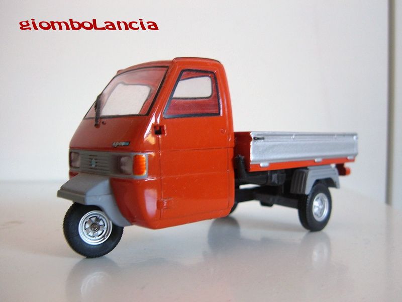 APE PIAGGIO, TM P 703  1984, HACHETE 1/32