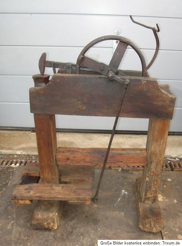 ANTIKE DENGELMASCHINE DATIERT 1797 ANTIQUE HAMMERING MASCHINE SENSE