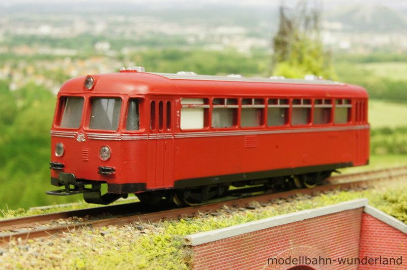 Maerklin H0 3016 Schienenbus BR VT 795 Diesellok Ferkeltaxi Triebwagen