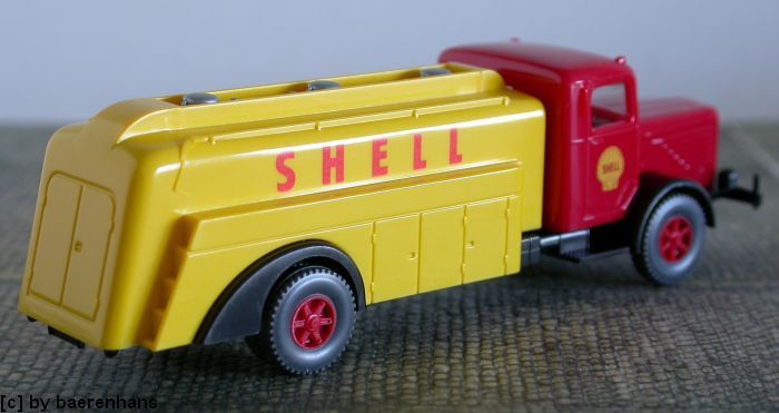 Wiking BÜSSING 8000 SHELL TANKWAGEN als TOP OLDTIMER