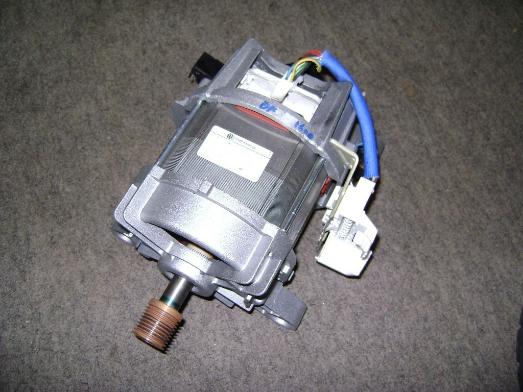 Motor UOZ 112 G 70 code 132 079 901 Kohlen neuwertig