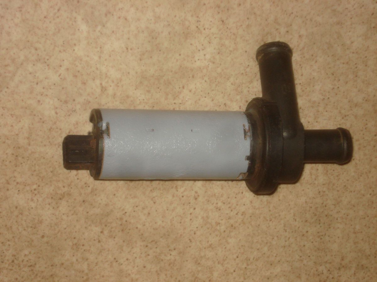 Zusatzwasserpumpe Wasserpumpe VW 251965561A Bosch 0392020051 Passat T2