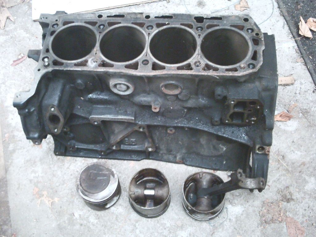 MERCEDES 123 190 230E Motorblock 102 982 10177